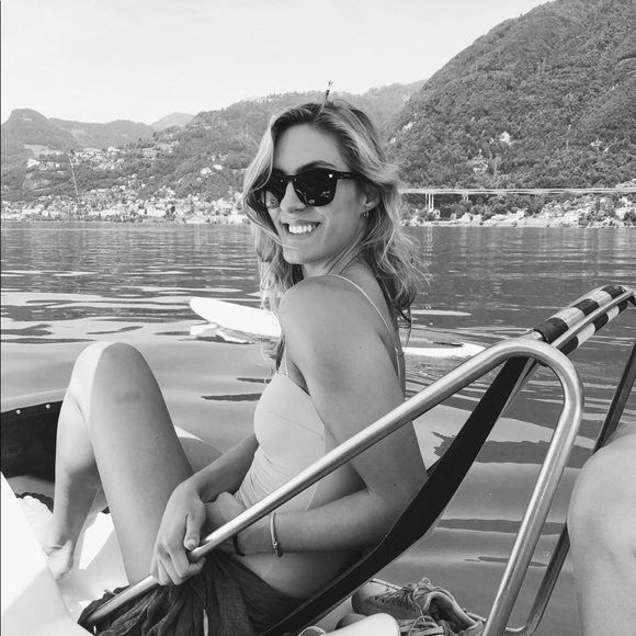 Meet your Posher, Margot - Picture 2 of 4